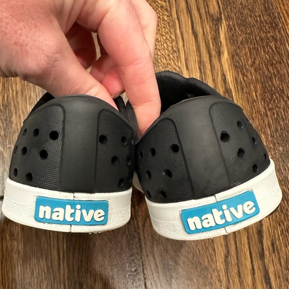 Native Shoes - Picture 2 of 4